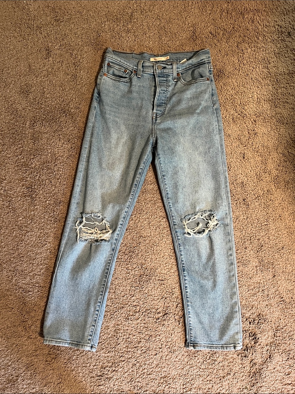 Wedgie Straight Distressed Jean